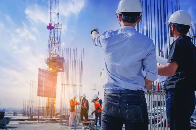 مبنى سكني بحلول إنشائية موثوقة